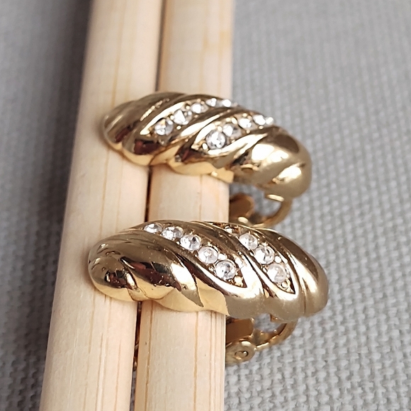 DIOR | Gold Plated with Clear Stones Clip On Earrings | Vintage - Picture 2 of 12